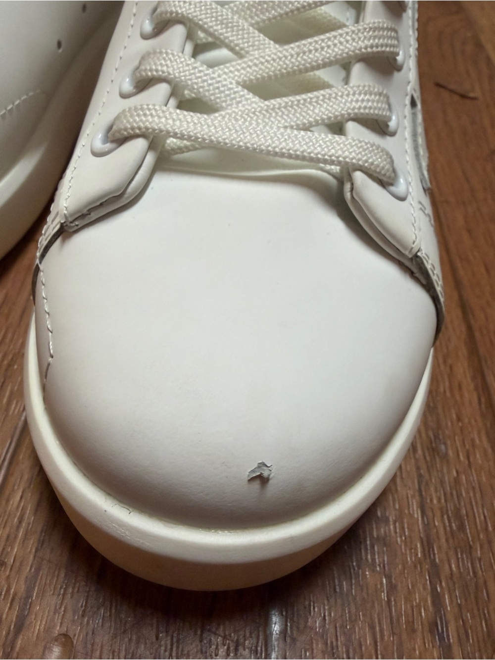 Golden Goose White Leather Sneakers with Gold Heel Panel - Picture 10 of 12
